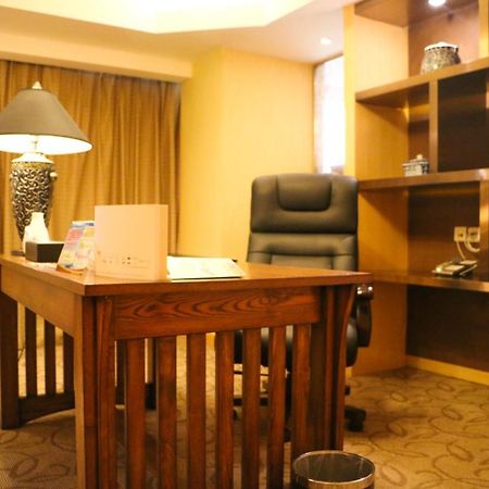 Holiday Inn Binhai Tianjin Exterior foto